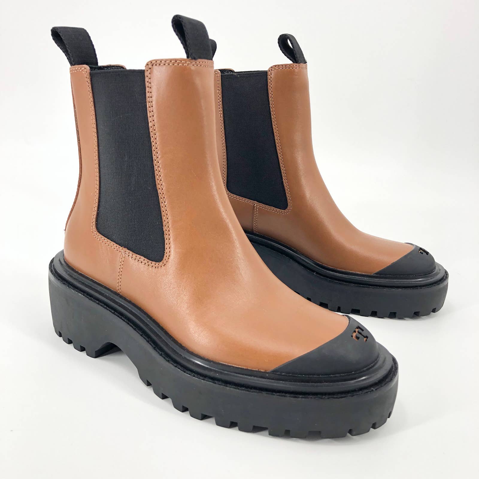 New Tory Burch Lug Sole Platform Chelsea Brown Round Toe Leather Ankle Boots 5.5